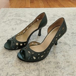 Alrando peep toe pumps